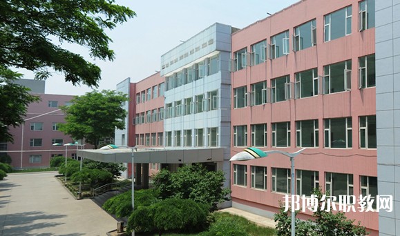 2025山西省潞安職業(yè)中等專業(yè)學校招生計劃 招生人數(shù)是多少(附要求、條件、對象)
