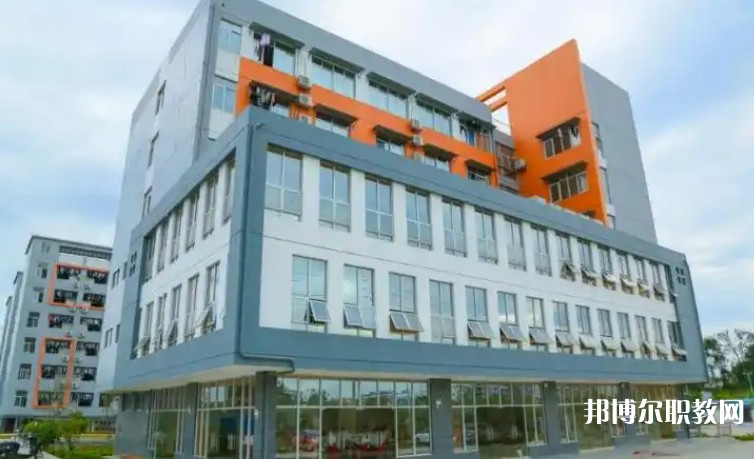 2025廣西新聞出版技工學校招生計劃 招生人數是多少(附要求、條件、對象)