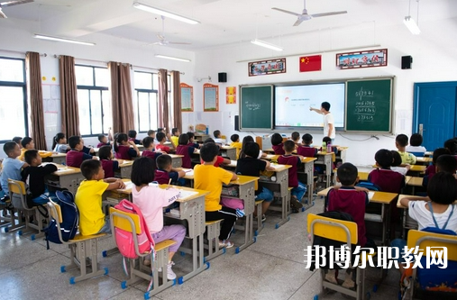 2025張家口公辦中專學(xué)校最新排名前三名單