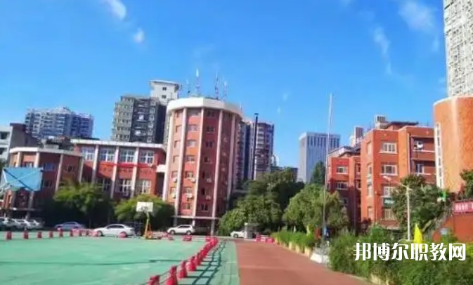 湖北2025年初中生可以上的鐵路學校