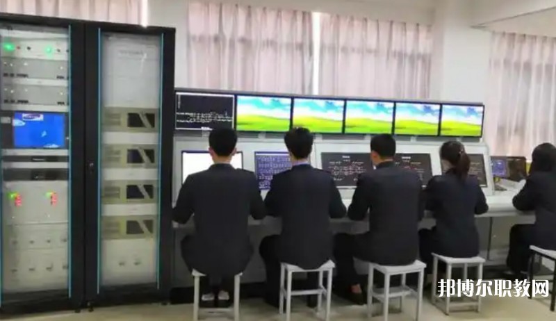 湖北2025年男生讀鐵路學校有前途嗎