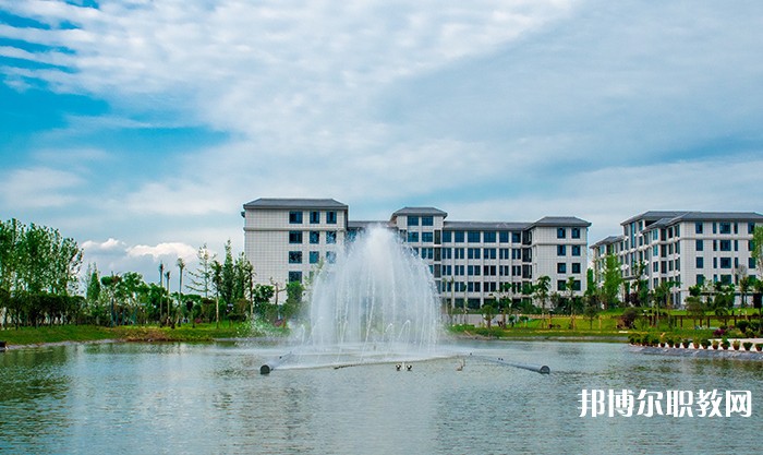 自貢2025年哪個大專學校的鐵路學校好